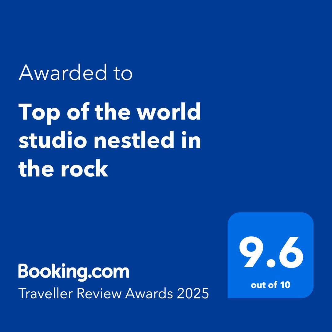 Top Of The World Studio Nestled In The Rock Queensberry Exterior foto